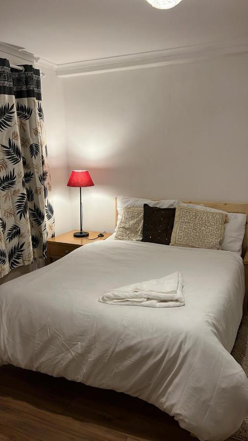 Smalinz Homes Finchley 伦敦 外观 照片