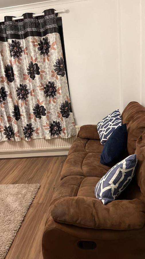 Smalinz Homes Finchley 伦敦 外观 照片